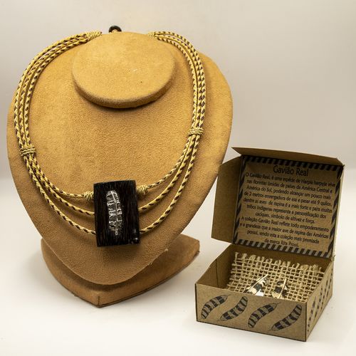 Colar gargantilha gavião real